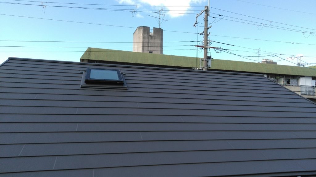 和瓦屋根を台風・地震に負けない金属屋根に！　アイジー工業/ガルテクト　