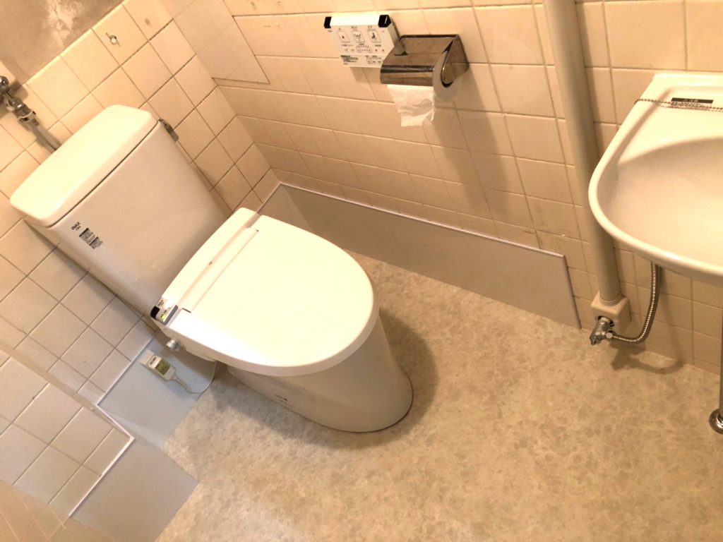 和式から洋式トイレへ 掃除も楽にリニューアル LIXIL/ｱﾒｰｼﾞｭZ