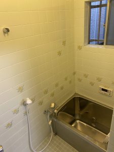 【吹田市】手狭な在来浴室から、一部増築ゆとりと温かみのある浴室へ♪　TOTOサザナ　水廻りリフォーム