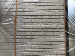 【吹田市】多彩模様塗料で天然石材のように重厚な壁に！ダイヤカレイドビジュー/ 屋根・外壁改修工事