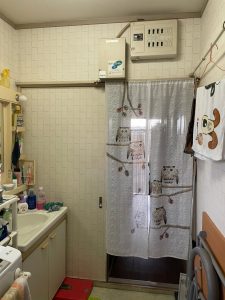 【茨木市】壁を壊して浴室のサイズアップ！TOTO WH