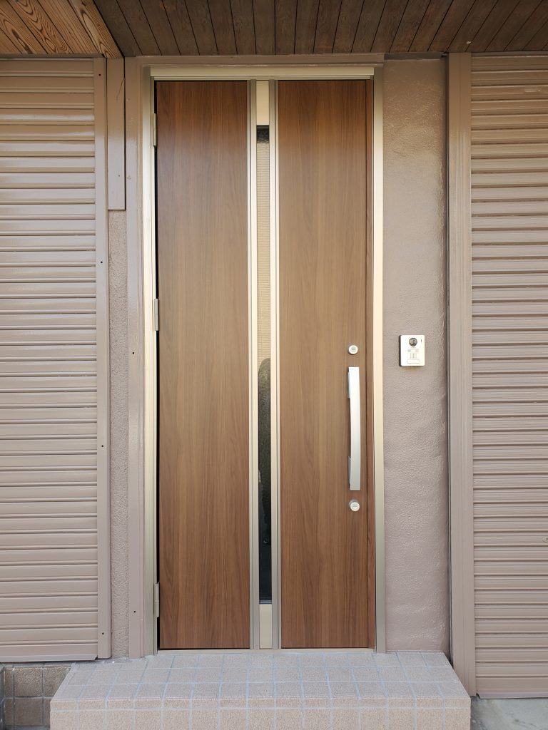 【摂津市】新しいお家の顔ができました　玄関扉新設LIXILジエスタ２