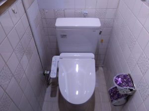吹田市 　隅付きのトイレを快適にリフォーム！ の施工事例更新しました！