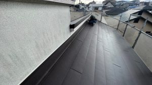 【吹田市】 点検で「反り」を発見！屋根重ね葺き・外壁塗装工事