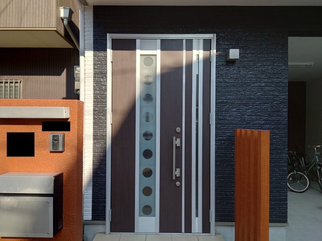 【摂津市】配色で理想の仕上がりに 外壁塗装 シリコンREVO
