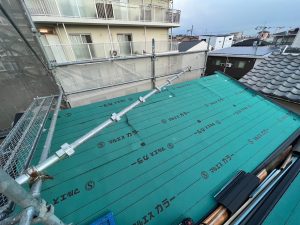 【池田市】太陽光パネルがあっても屋根カバー工法（ガルテクト）はOKです！