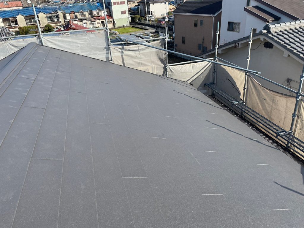 【高槻市】スーパーガルテクト 屋根カバー工法/外壁塗装