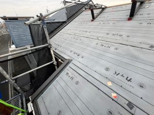 【茨木市】遮熱・断熱の効果に期待！屋根カバー工法/アイジー工業　スーパーガルテクト
