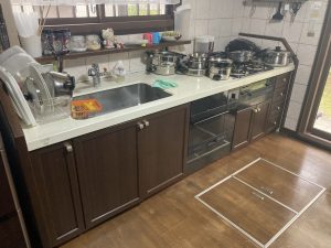 【高槻市】　N様邸 古いキッチンを一新｜トレーシアで掃除しやすいキッチンへ