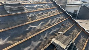 【吹田市】モニエル瓦からスーパーガルテクトへ葺き替え工事｜軽量・高耐久の屋根リフォーム