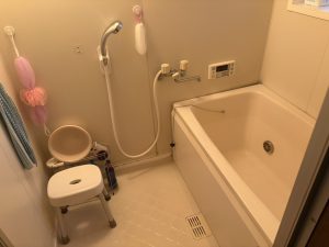 【高槻市 浴室・洗面リフォーム施工事例】LIXILリデア＆LIXILピアラ採用｜脱衣室内装・給湯器交換で快適空間へ　